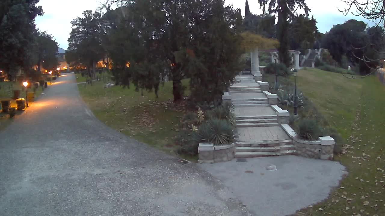 Parco Coronini-Cronberg Live Webcam – Green Oasis