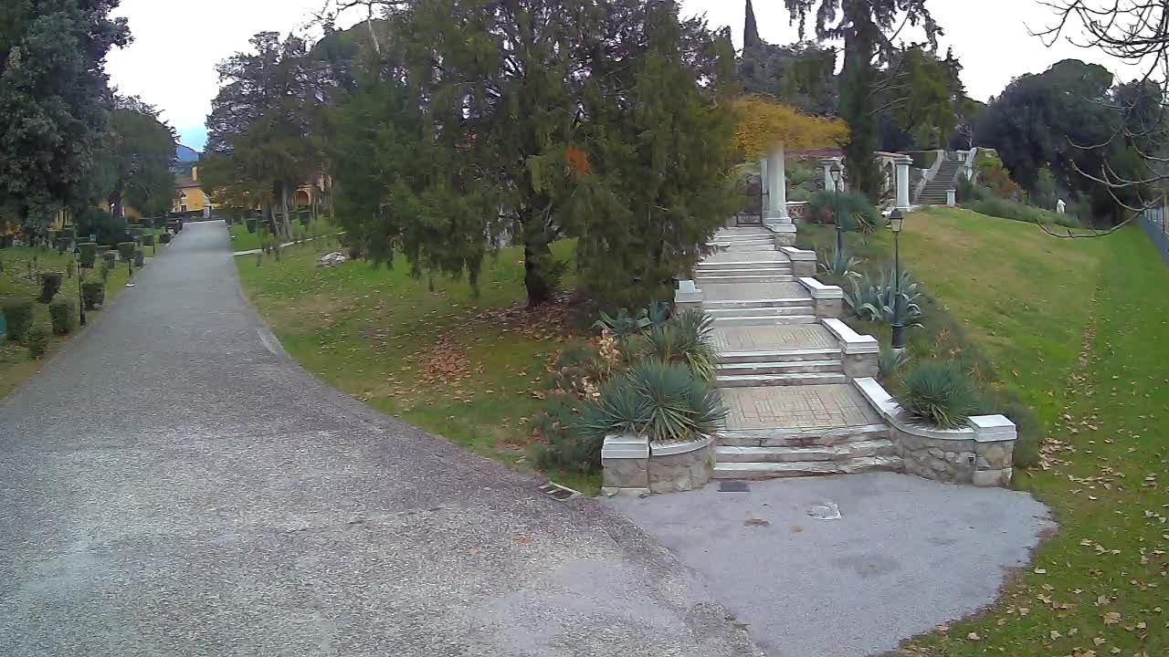 Parco Coronini-Cronberg Live Webcam – Green Oasis