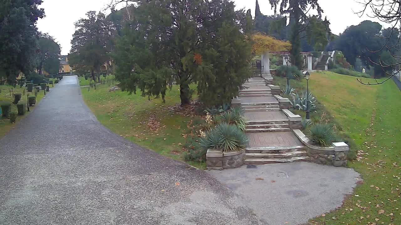 Spletna kamera park Coronini Kronberg – Gorica