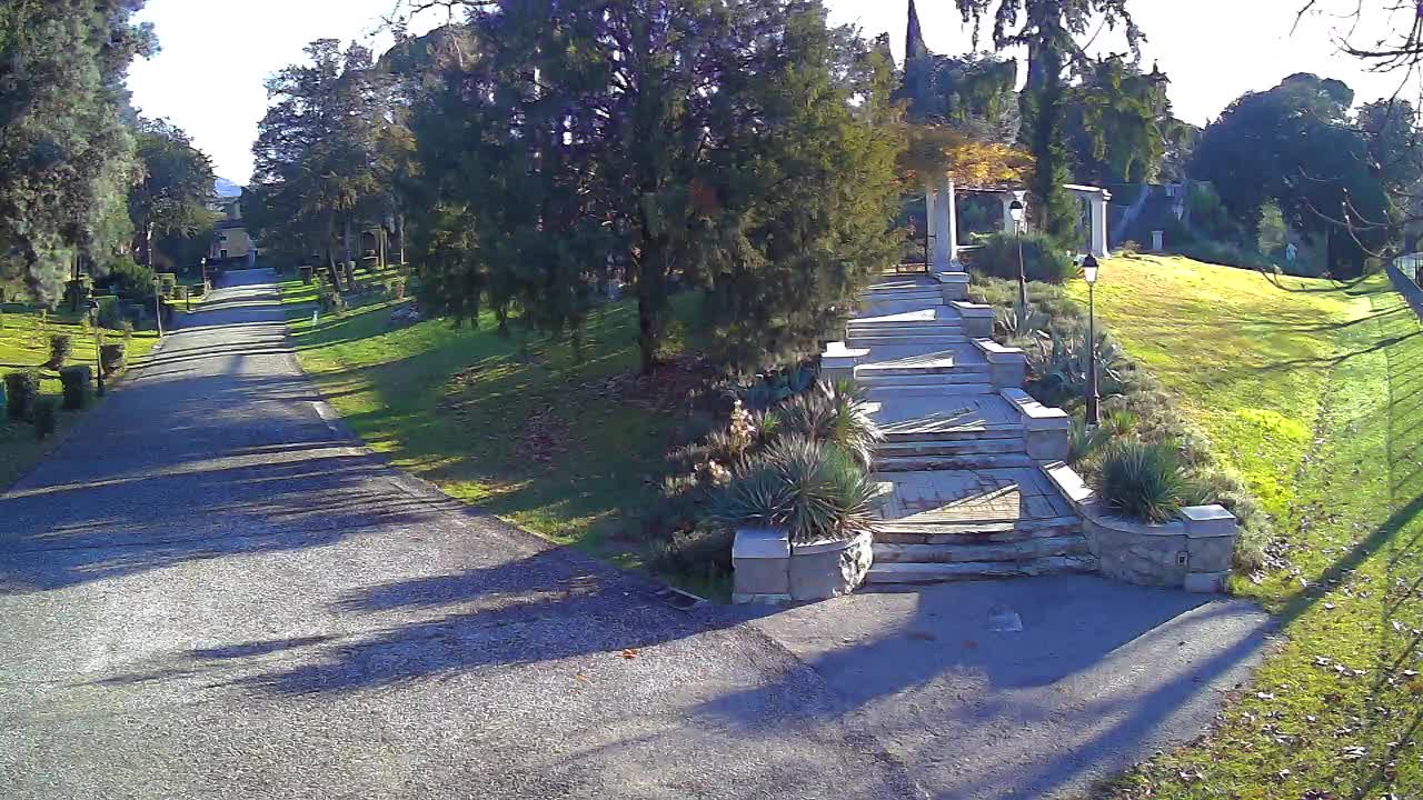 Parco Coronini-Cronberg Live Webcam – Green Oasis