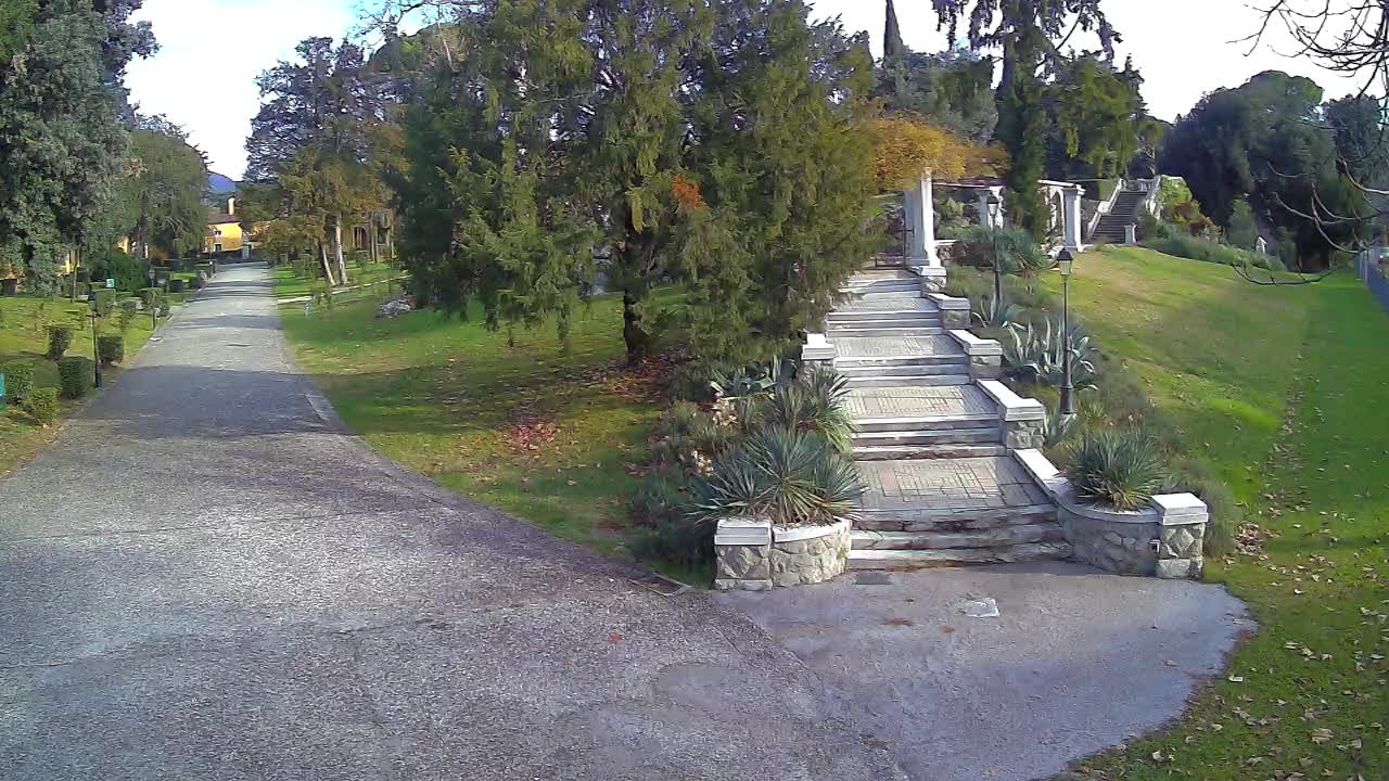 Spletna kamera park Coronini Kronberg – Gorica