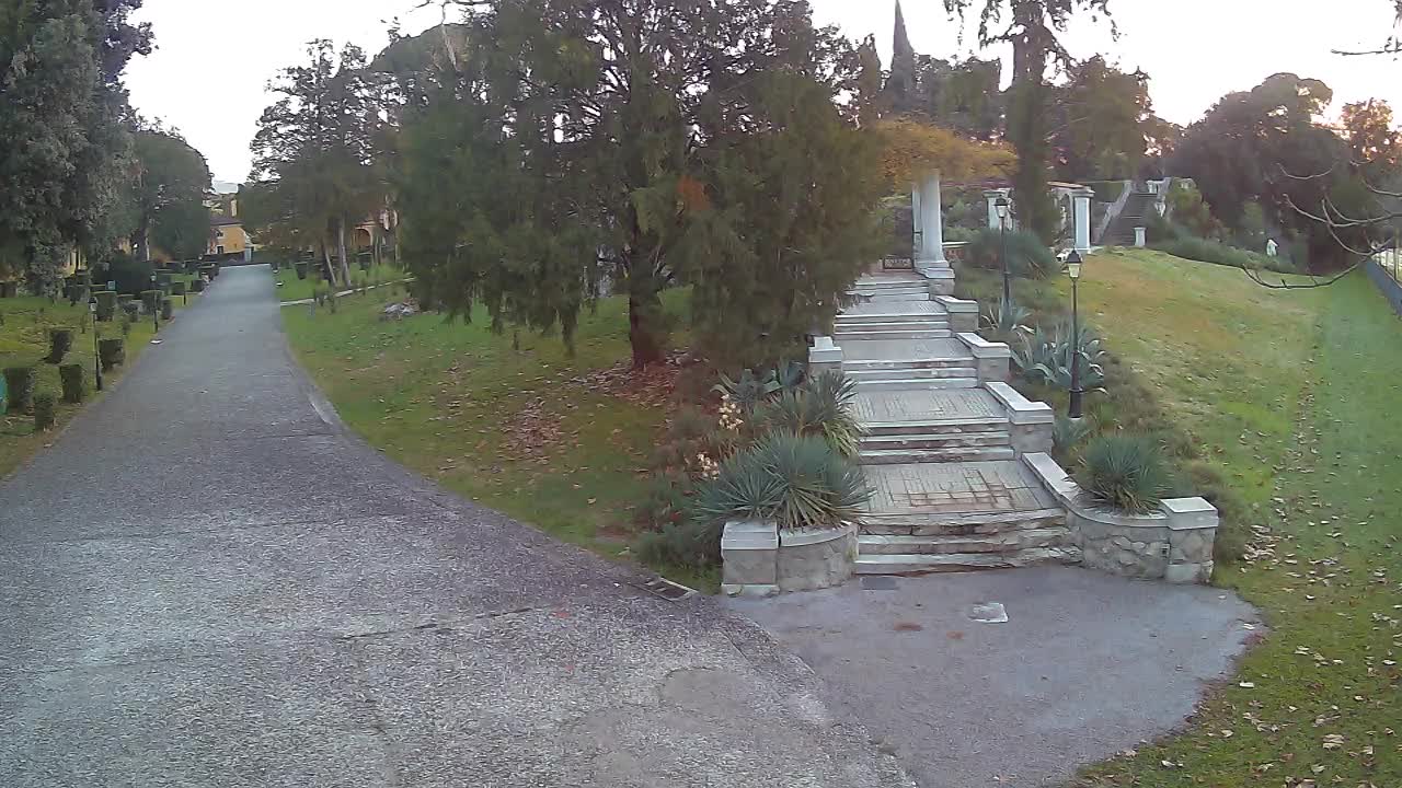 Spletna kamera park Coronini Kronberg – Gorica