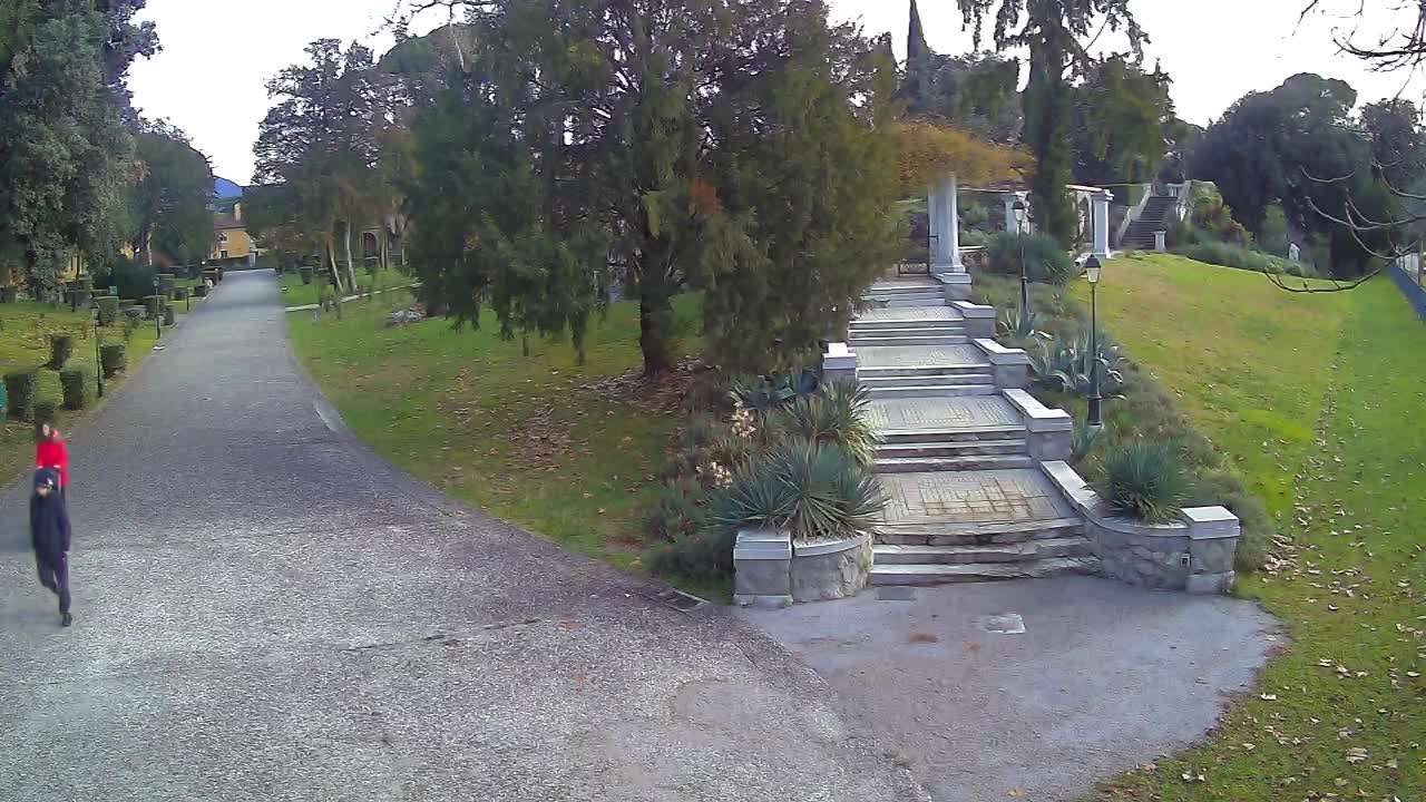 Parco Coronini-Cronberg Live Webcam – Green Oasis