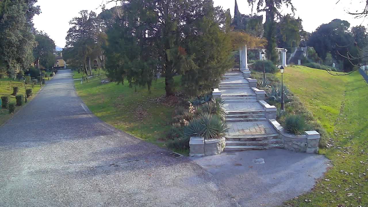 Spletna kamera park Coronini Kronberg – Gorica