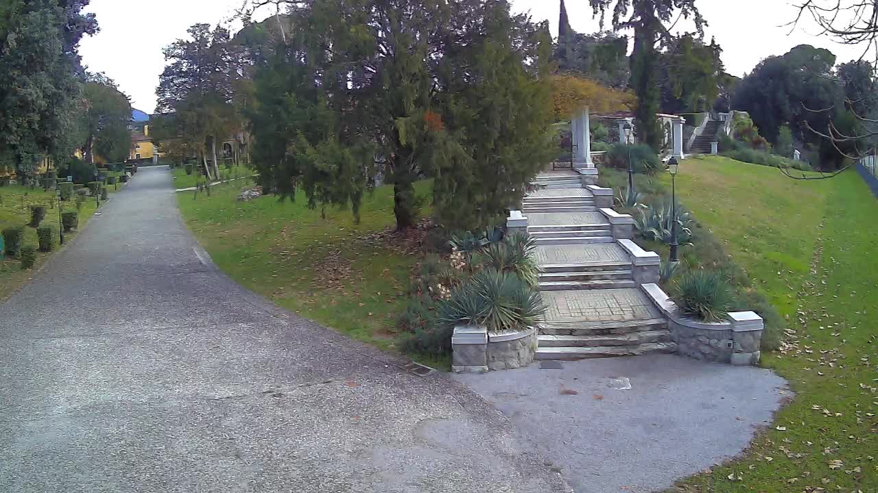 Spletna kamera park Coronini Kronberg – Gorica