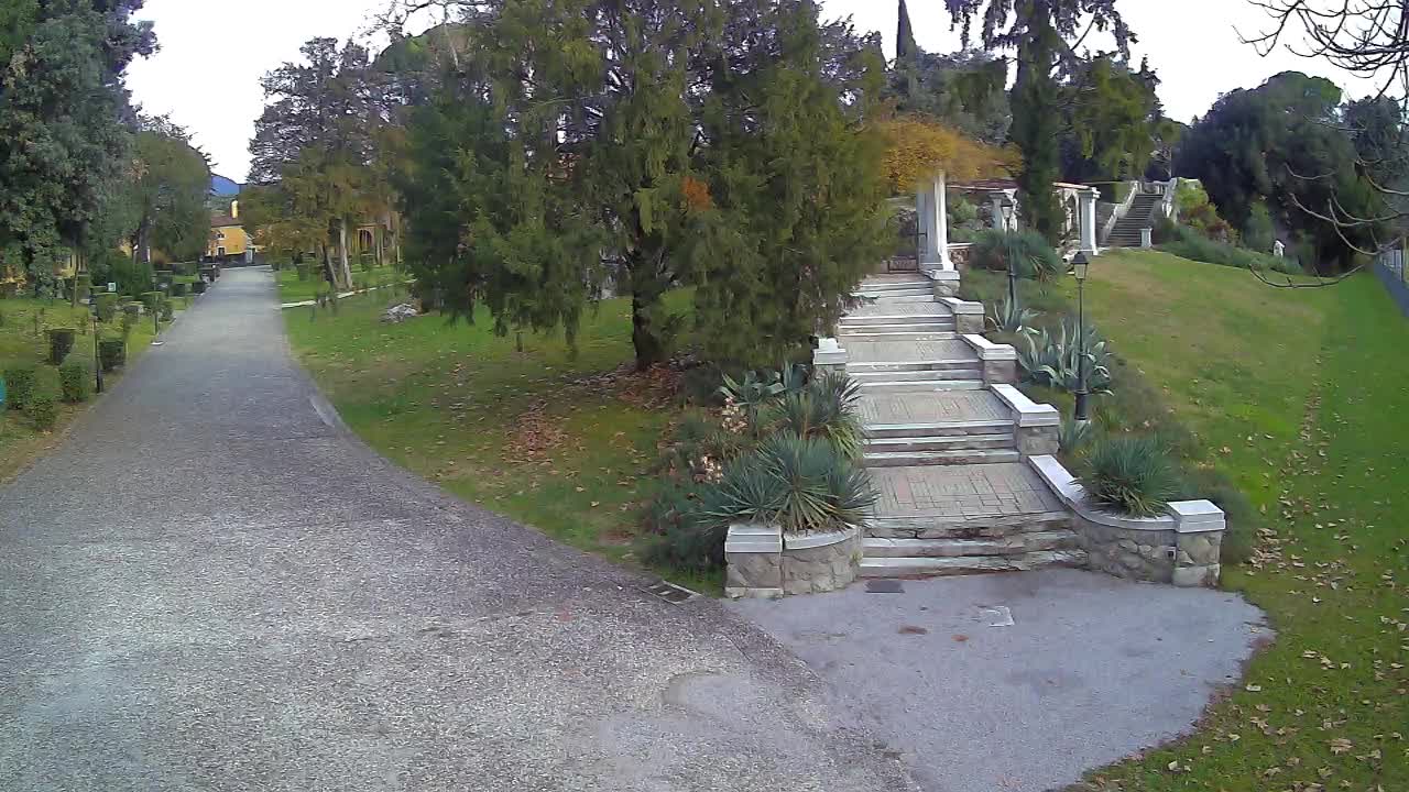 Parco Coronini-Cronberg Live Webcam – Green Oasis