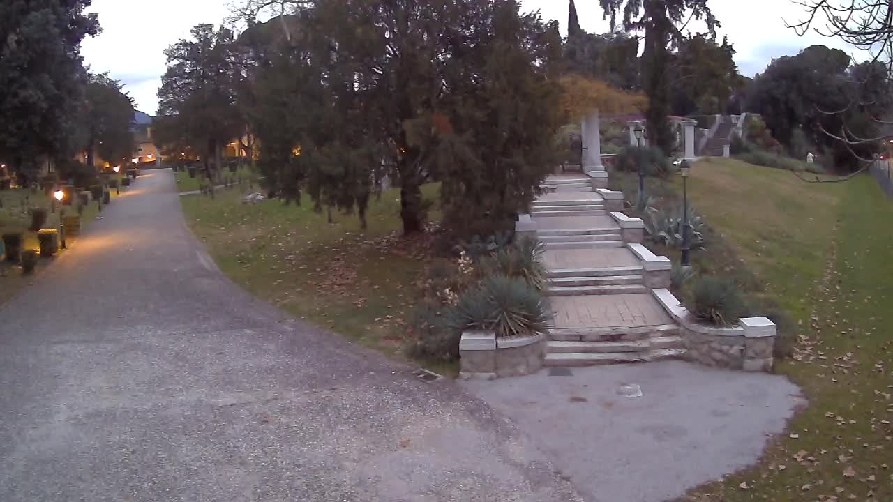 Parco Coronini-Cronberg Live Webcam – Green Oasis