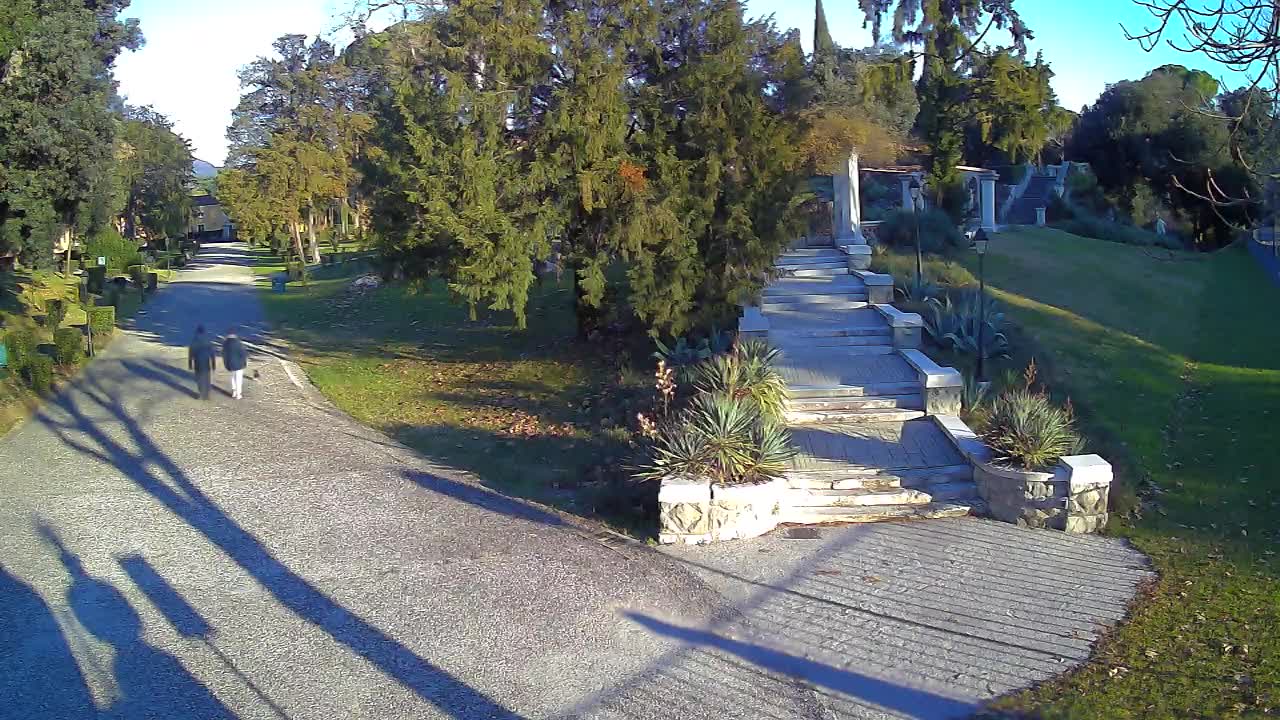 Parco Coronini-Cronberg Live Webcam – Green Oasis