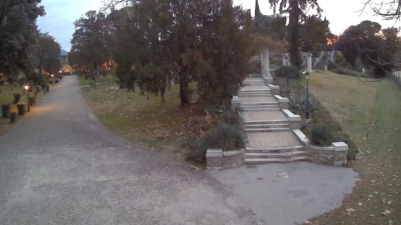 Spletna kamera park Coronini Kronberg – Gorica