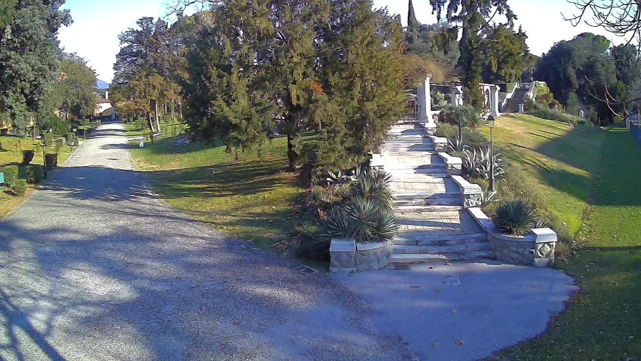 Spletna kamera park Coronini Kronberg – Gorica