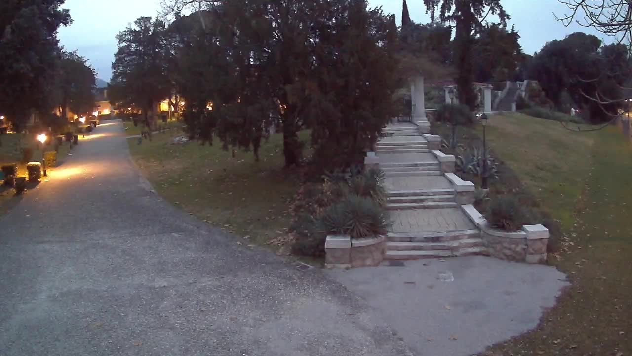 Spletna kamera park Coronini Kronberg – Gorica