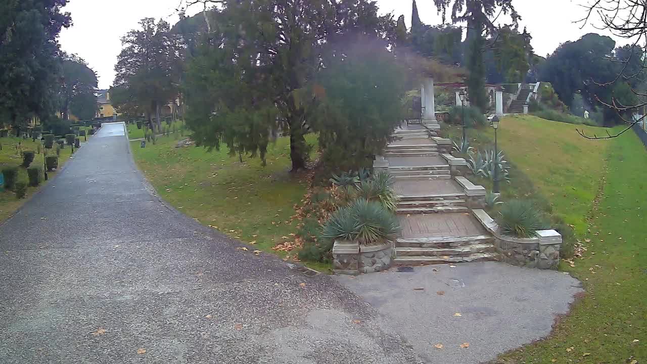 Spletna kamera park Coronini Kronberg – Gorica