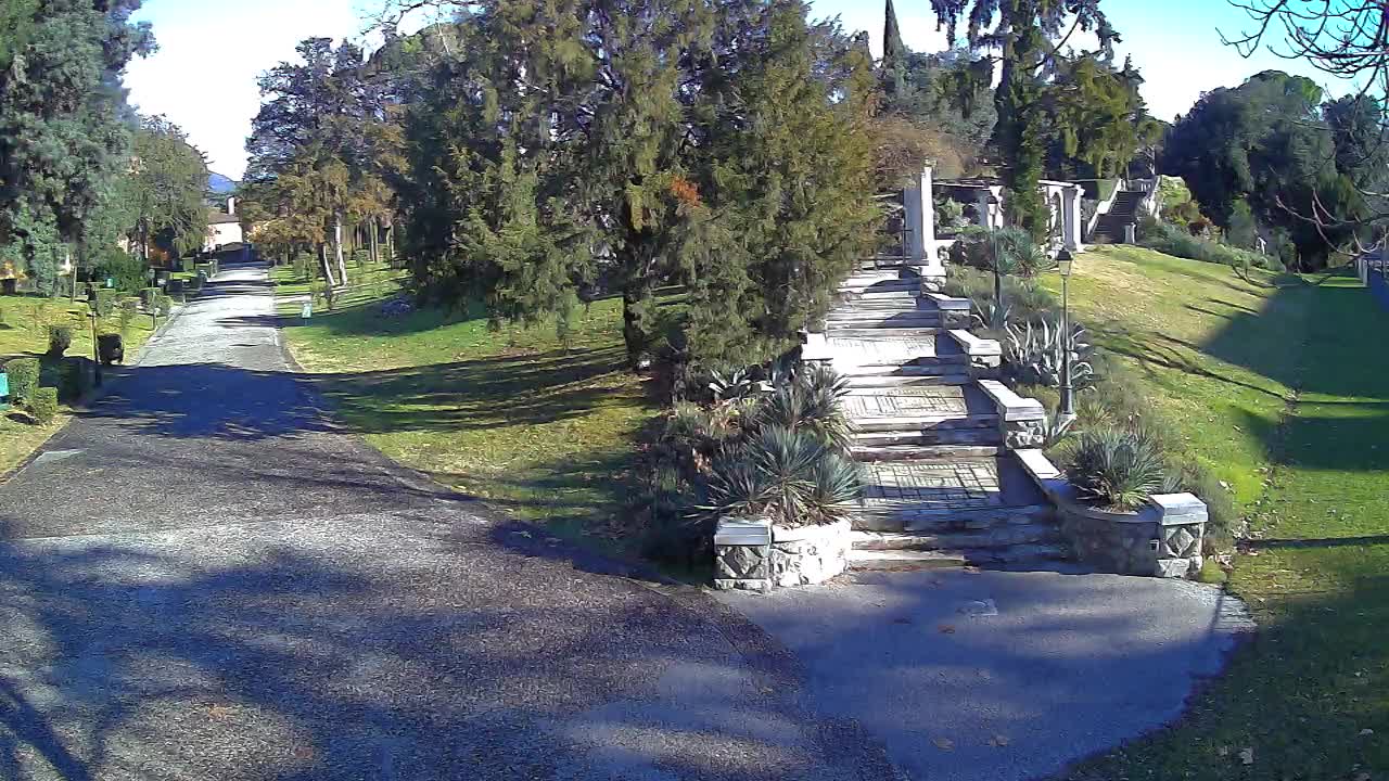 Spletna kamera park Coronini Kronberg – Gorica