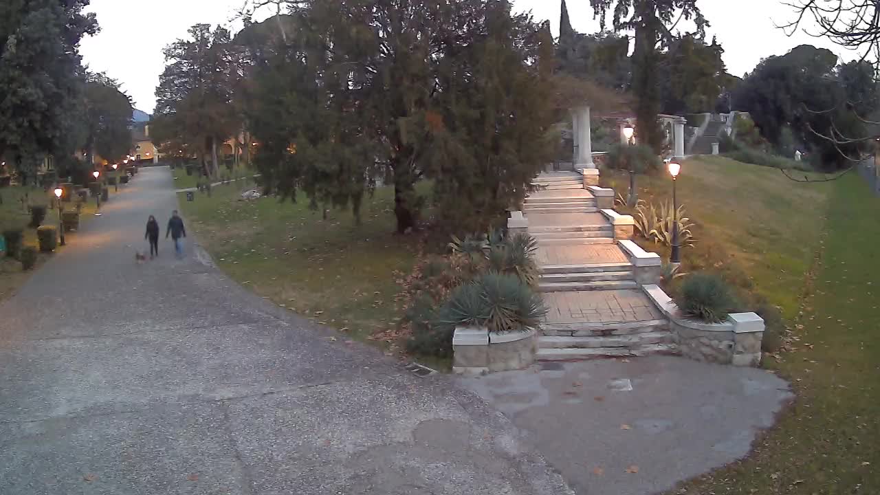 Spletna kamera park Coronini Kronberg – Gorica