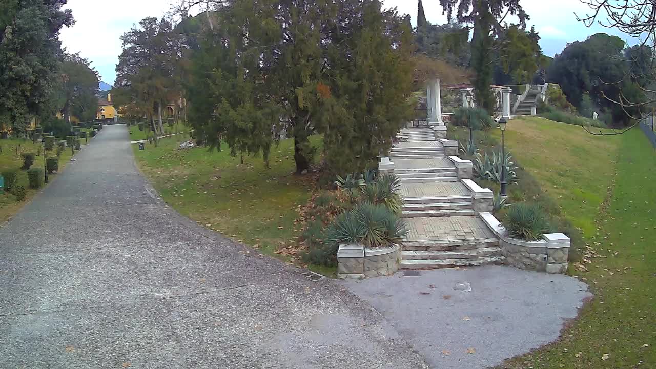 Spletna kamera park Coronini Kronberg – Gorica