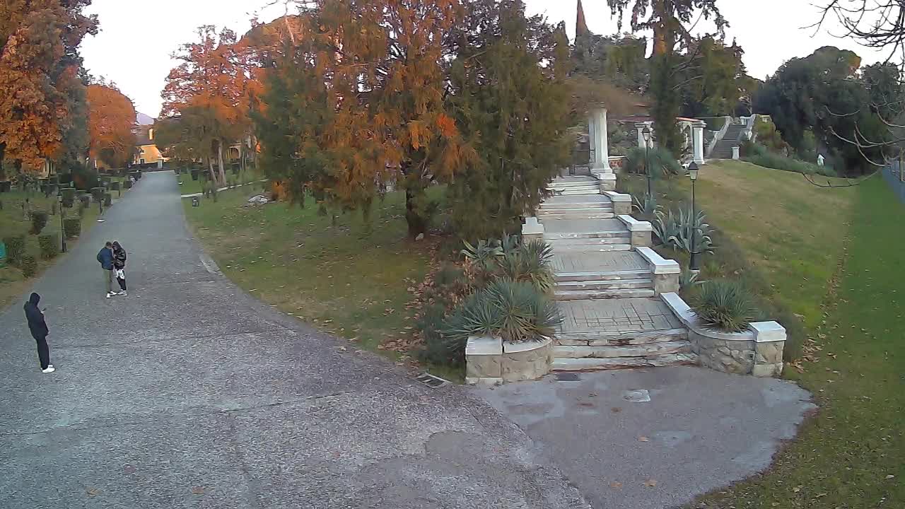 Spletna kamera park Coronini Kronberg – Gorica