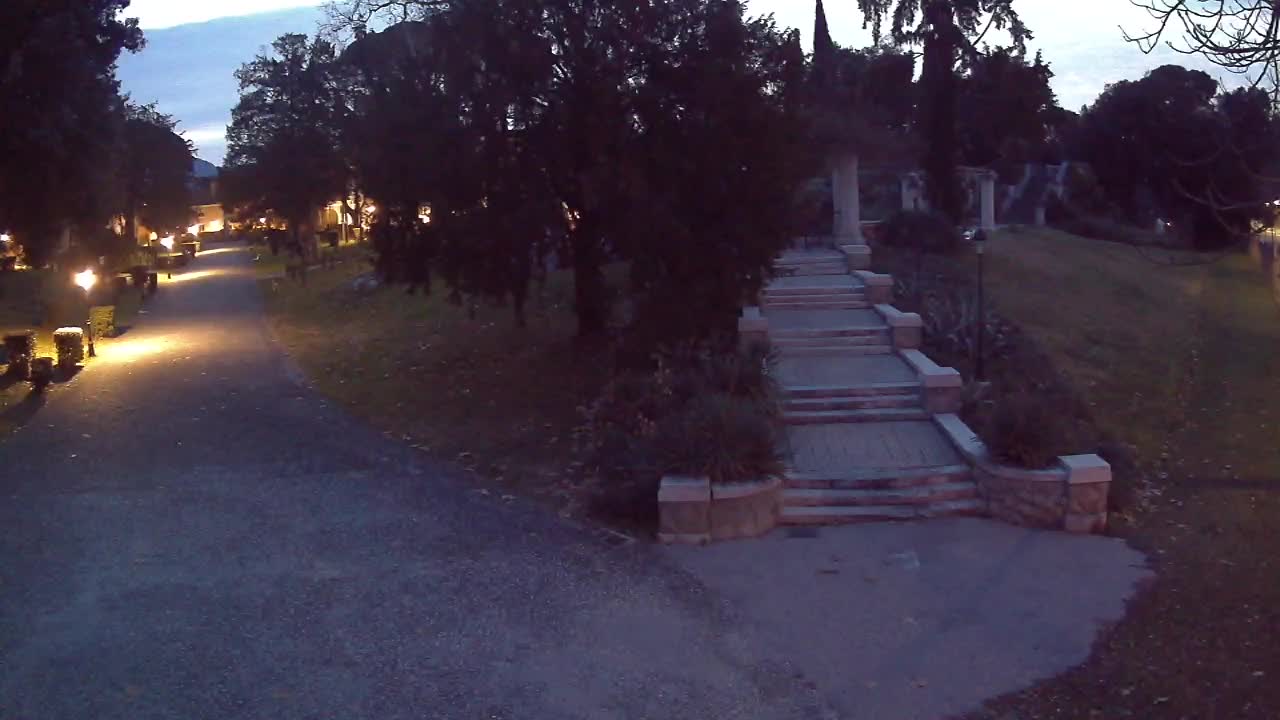 Parco Coronini-Cronberg Live Webcam – Green Oasis