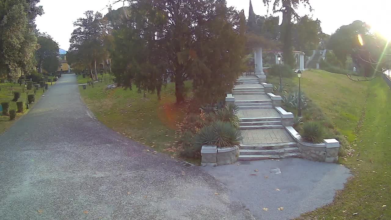 Spletna kamera park Coronini Kronberg – Gorica