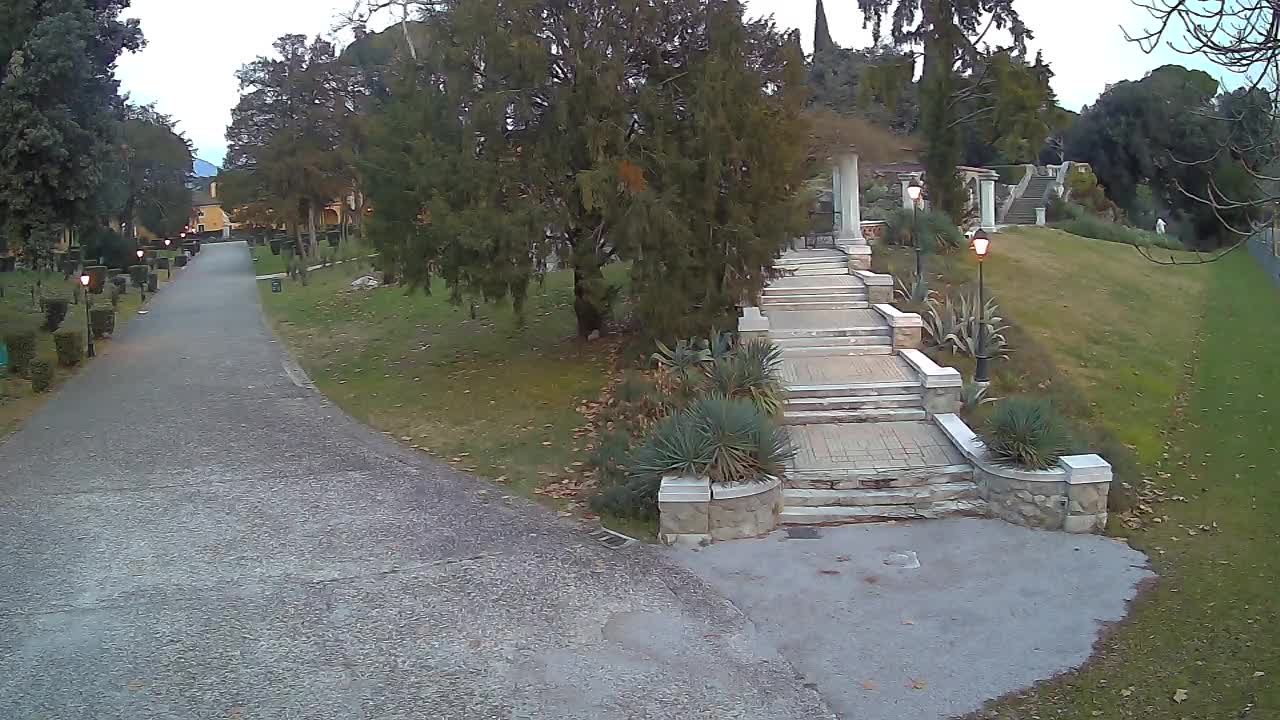 Spletna kamera park Coronini Kronberg – Gorica