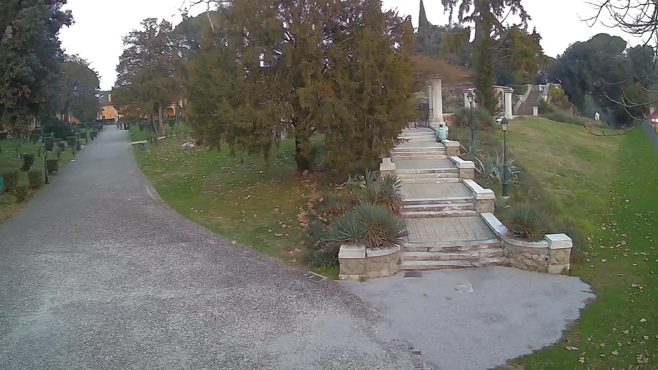 Spletna kamera park Coronini Kronberg – Gorica