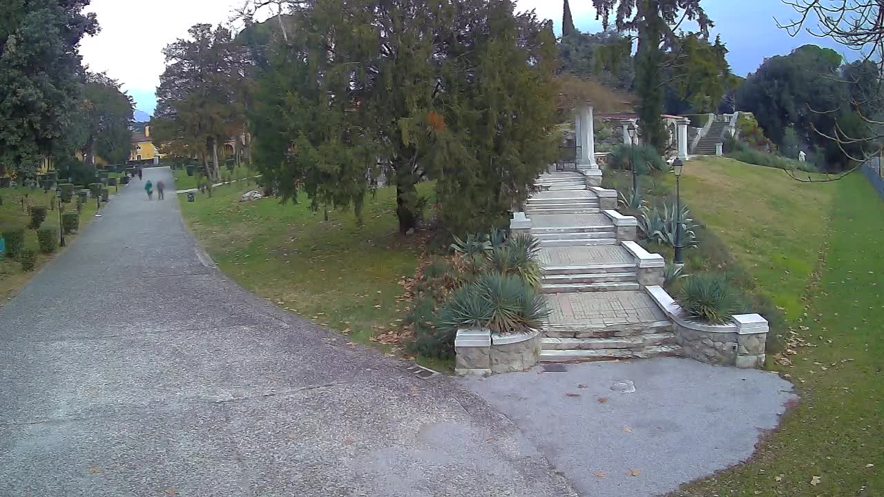 Spletna kamera park Coronini Kronberg – Gorica