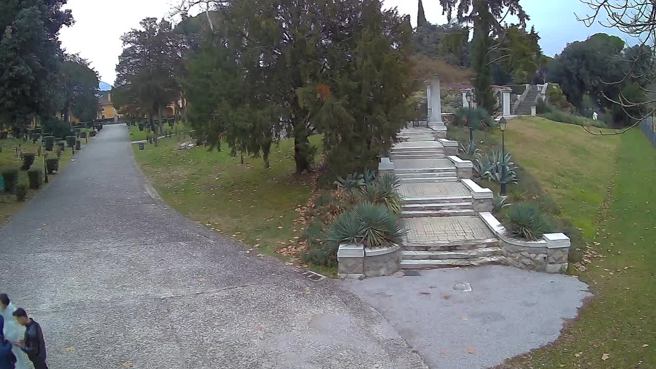 Parco Coronini-Cronberg Live Webcam – Green Oasis