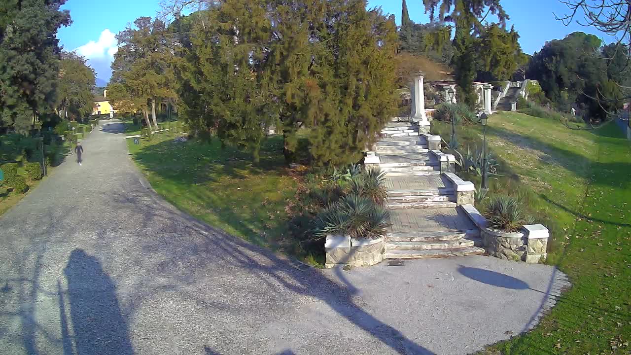 Parco Coronini-Cronberg Live Webcam – Green Oasis