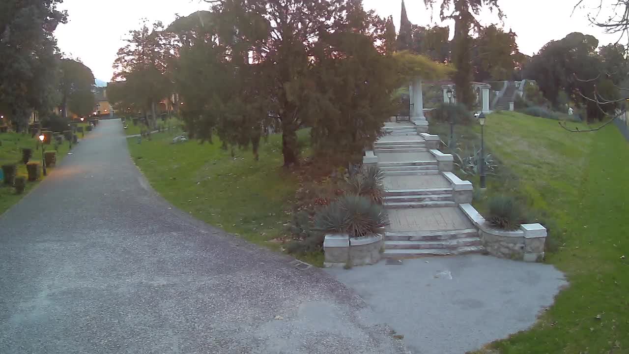 Parco Coronini-Cronberg Live Webcam – Green Oasis