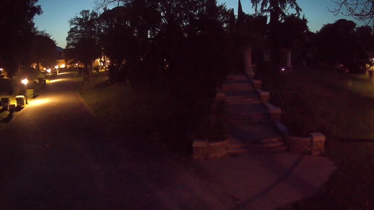 Parco Coronini-Cronberg Live Webcam – Green Oasis