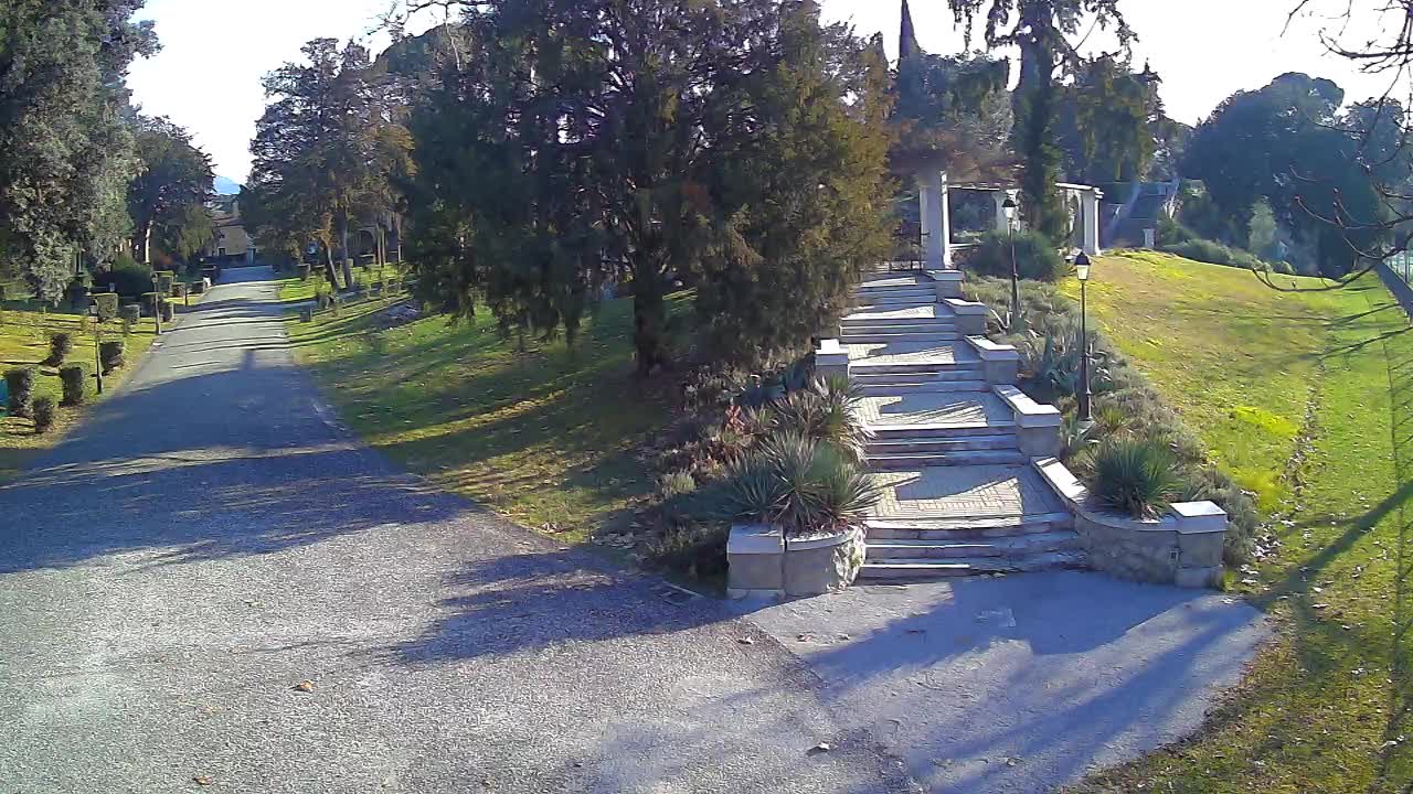 Parco Coronini-Cronberg Live Webcam – Green Oasis