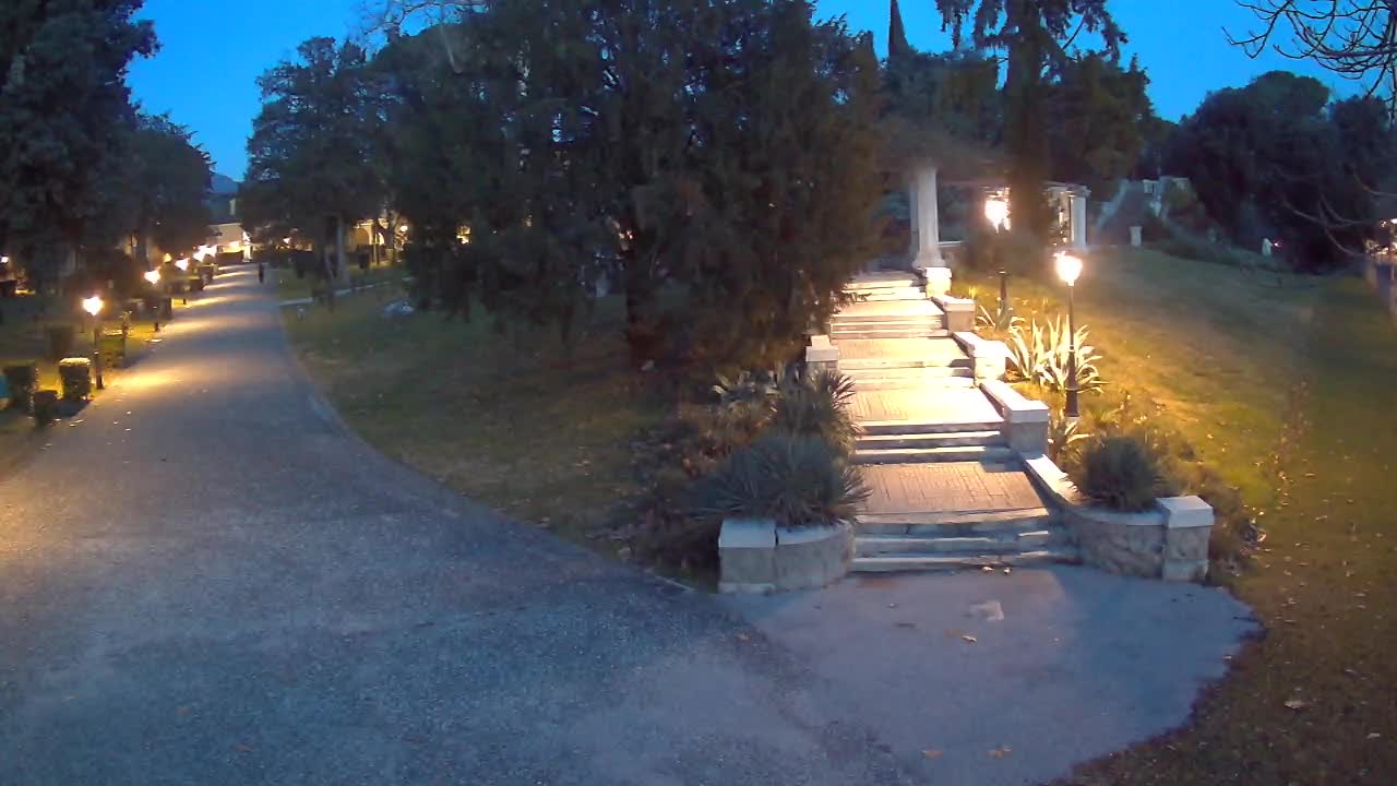 Parco Coronini-Cronberg Live Webcam – Green Oasis