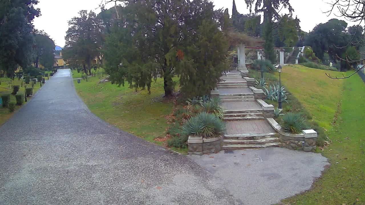 Spletna kamera park Coronini Kronberg – Gorica