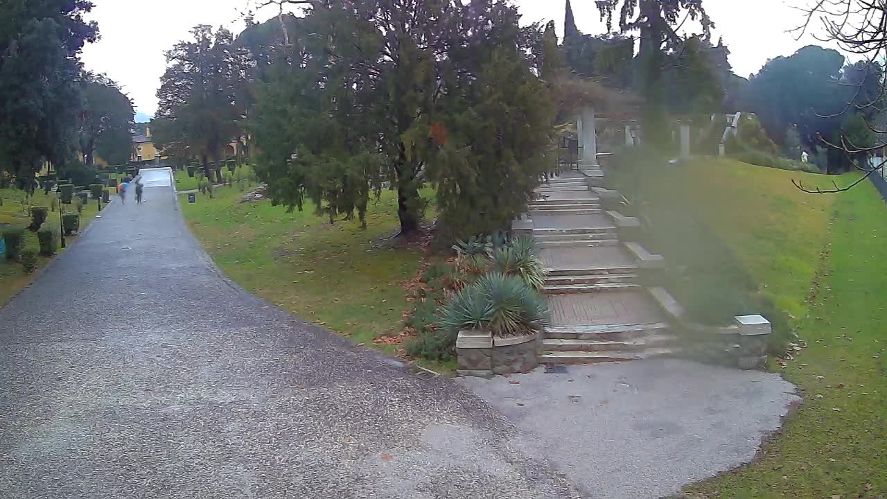 Parco Coronini-Cronberg Live Webcam – Green Oasis