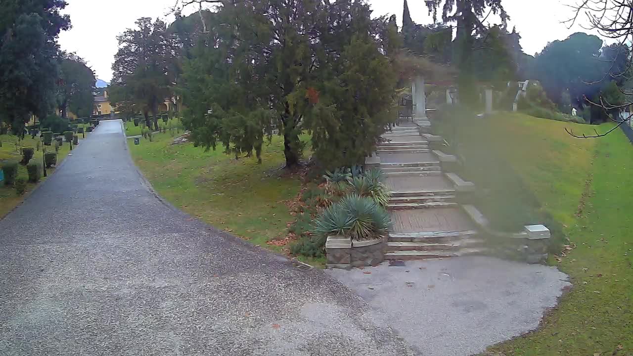 Spletna kamera park Coronini Kronberg – Gorica