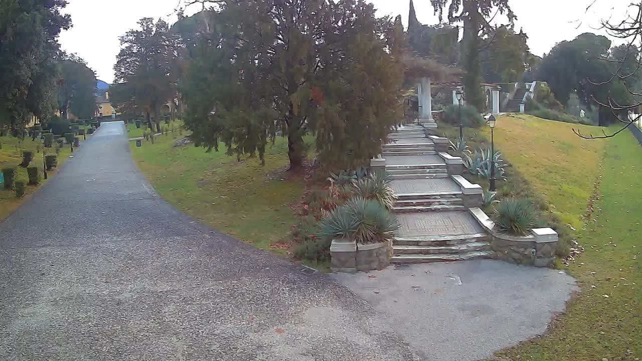 Spletna kamera park Coronini Kronberg – Gorica