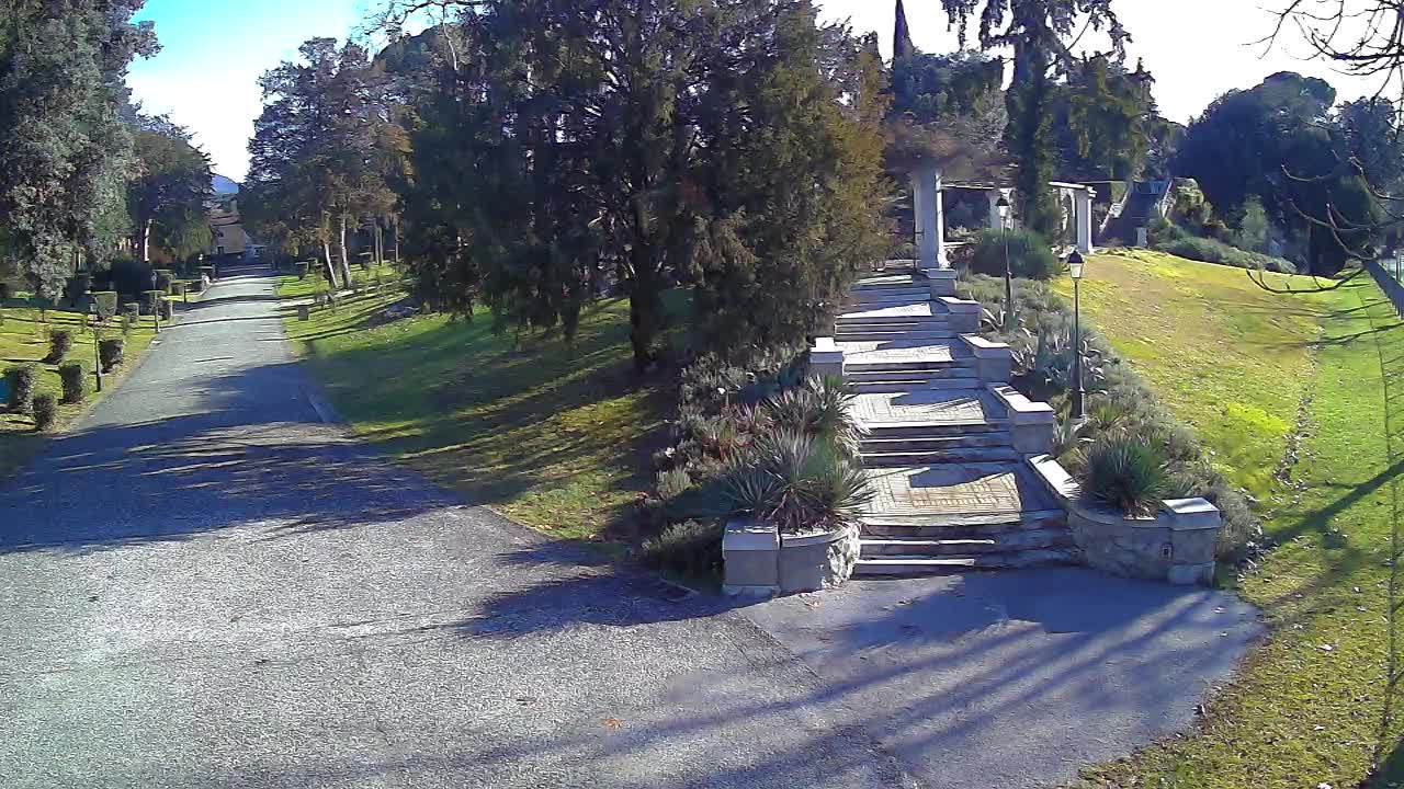 Parco Coronini-Cronberg Live Webcam – Green Oasis