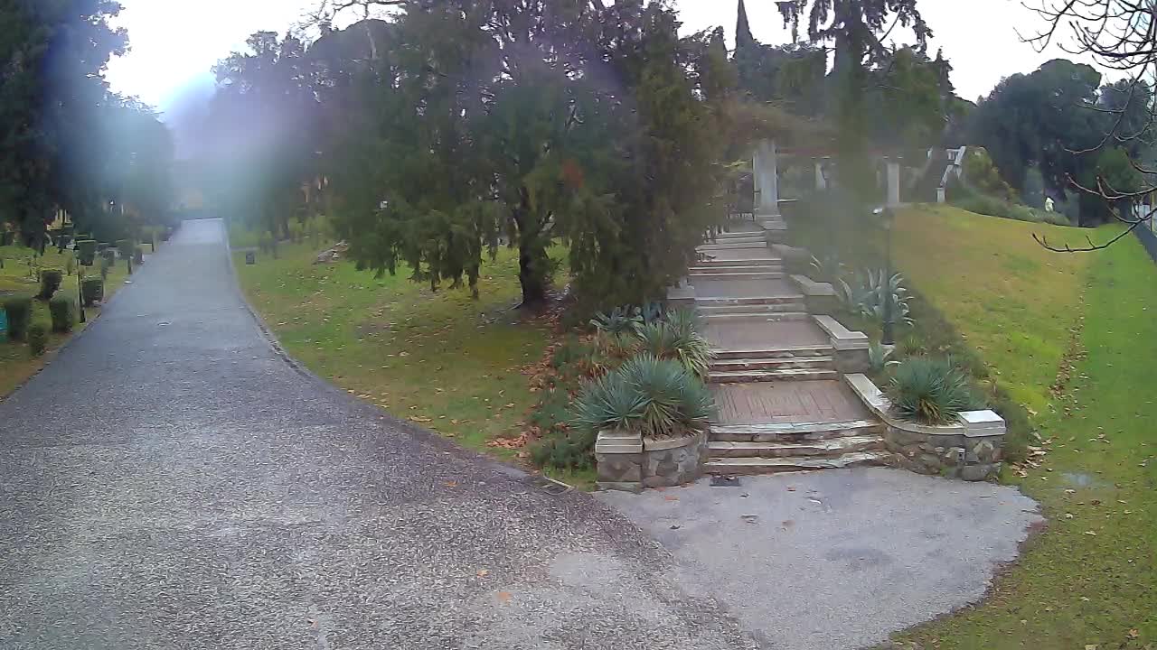 Parco Coronini-Cronberg Live Webcam – Green Oasis