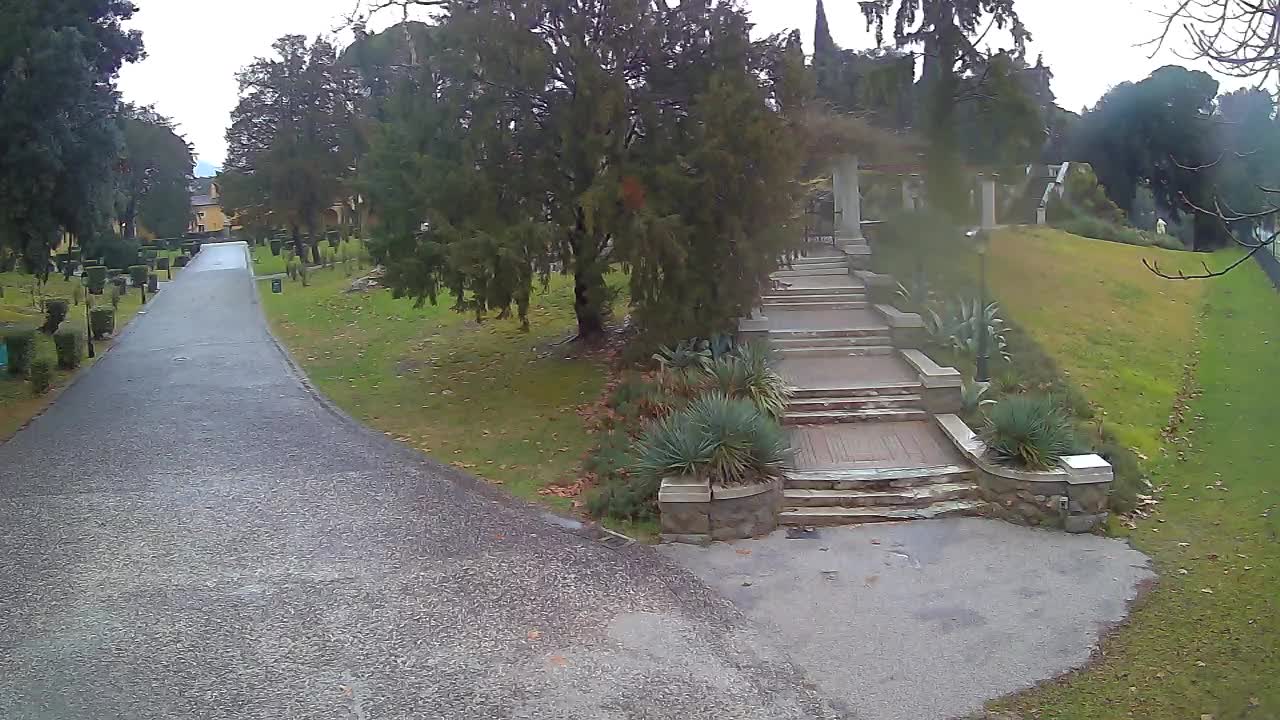 Parco Coronini-Cronberg Live Webcam – Green Oasis