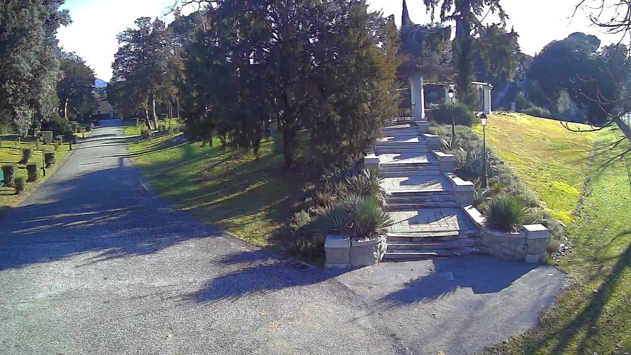 Spletna kamera park Coronini Kronberg – Gorica