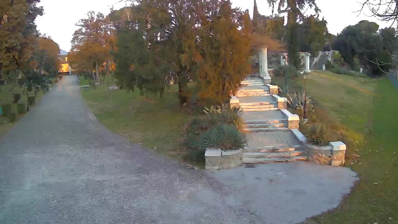 Parco Coronini-Cronberg Live Webcam – Green Oasis