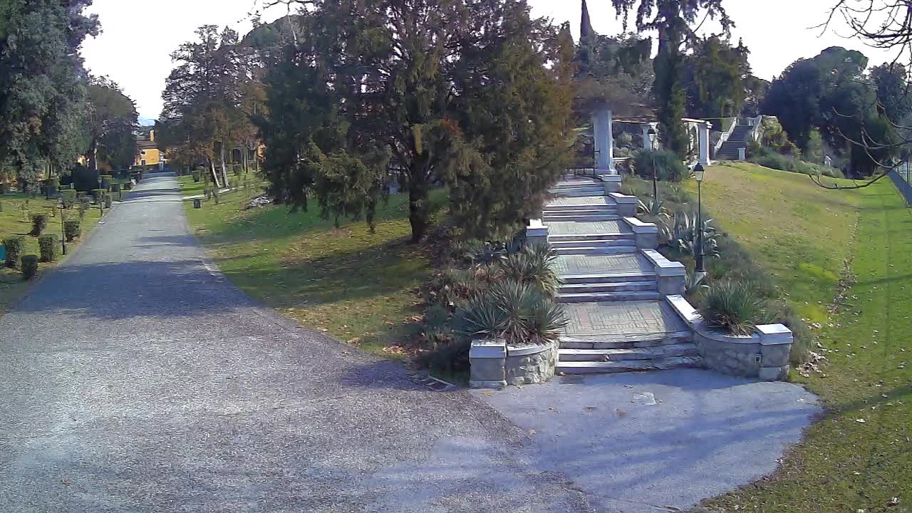 Parco Coronini-Cronberg Live Webcam – Green Oasis