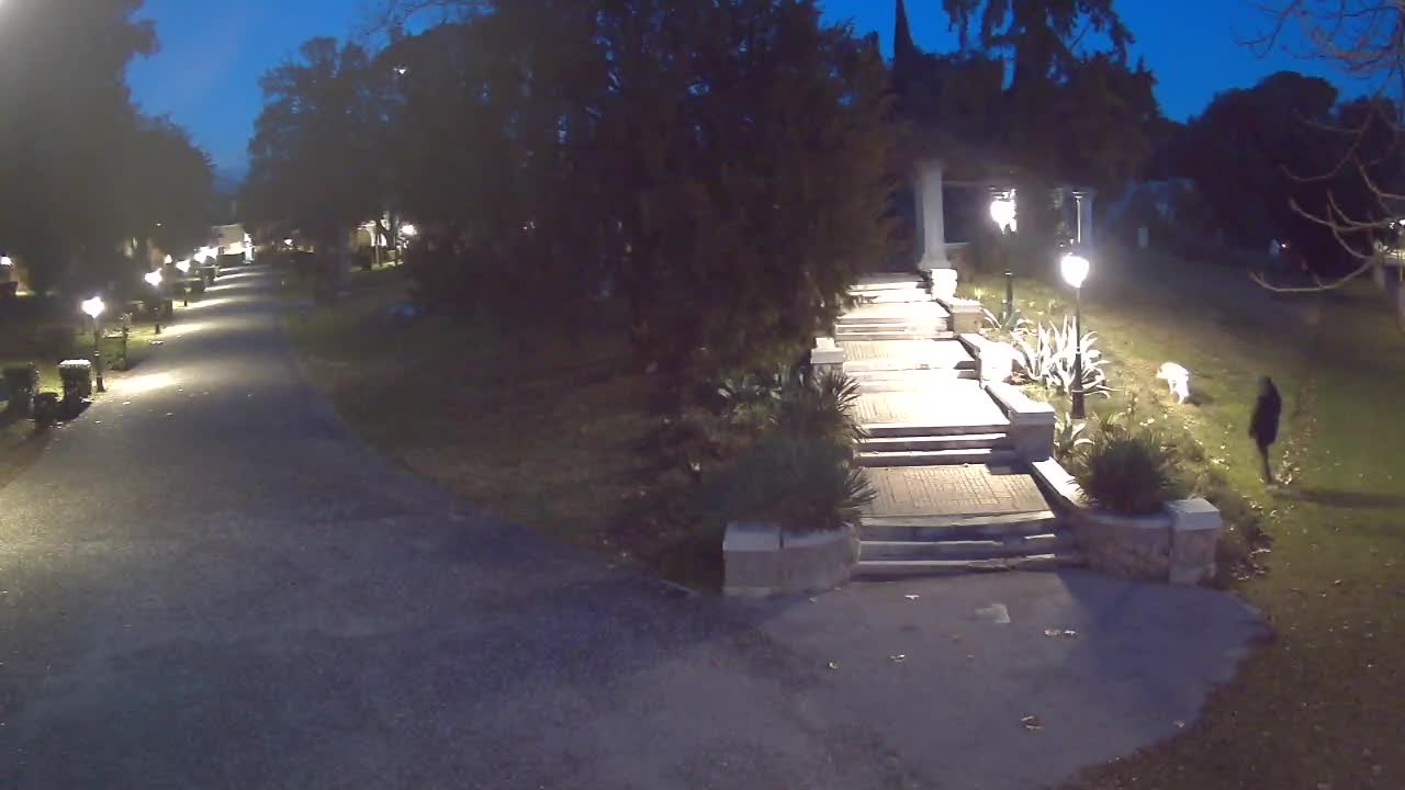 Spletna kamera park Coronini Kronberg – Gorica