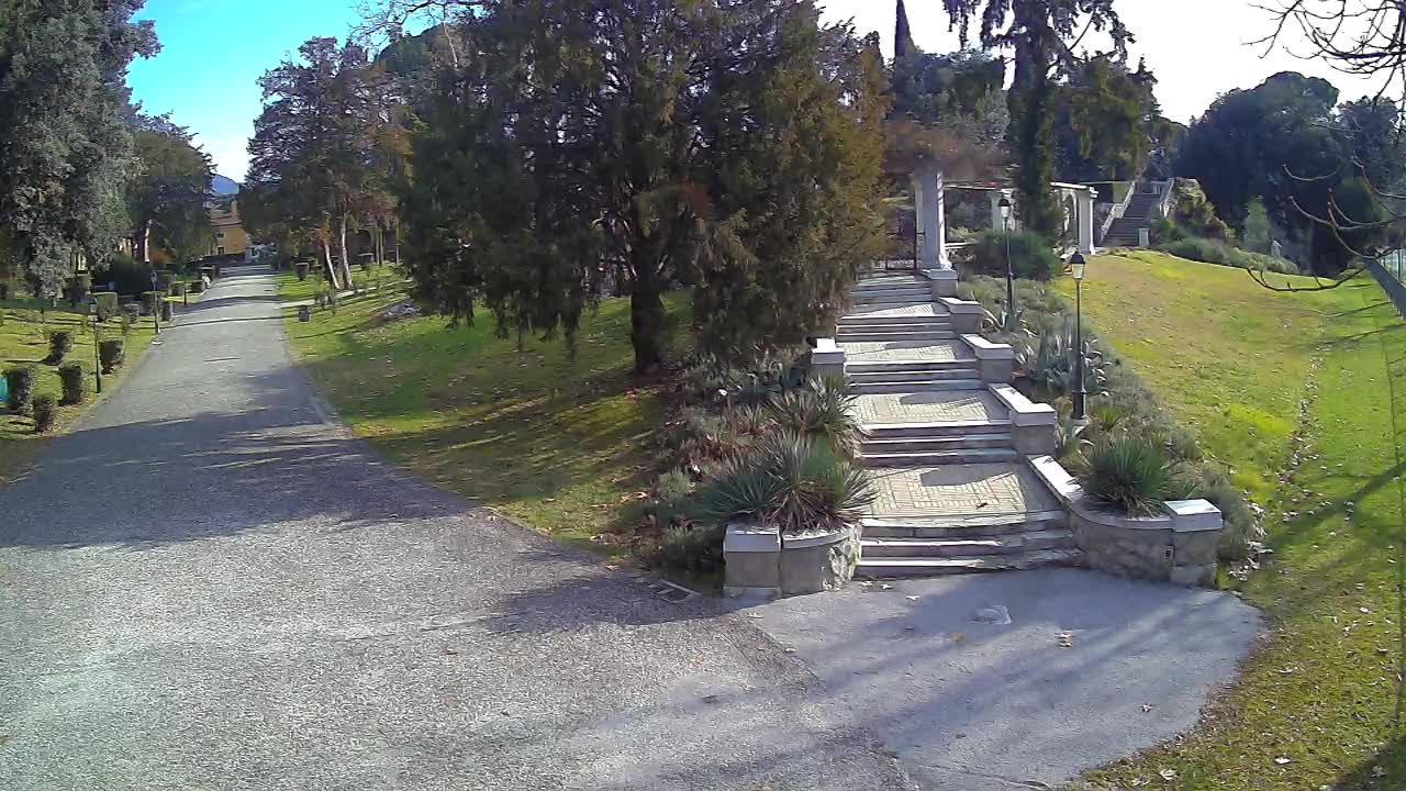 Parco Coronini-Cronberg Live Webcam – Green Oasis