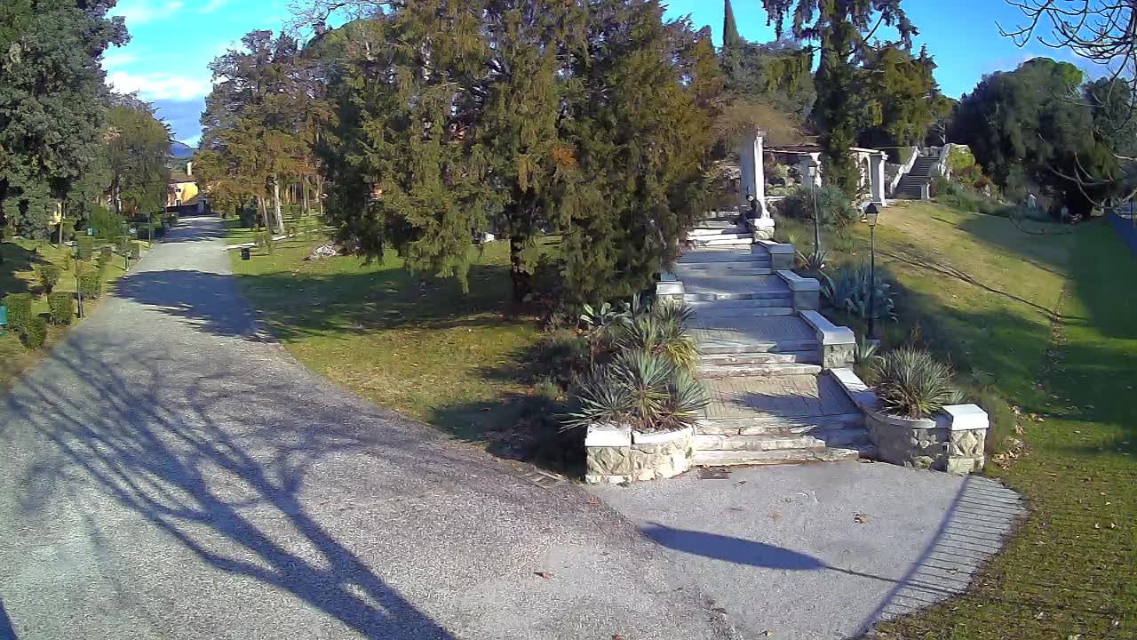 Spletna kamera park Coronini Kronberg – Gorica