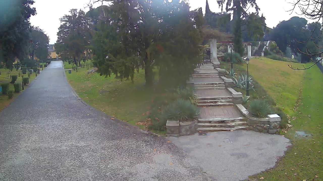 Spletna kamera park Coronini Kronberg – Gorica