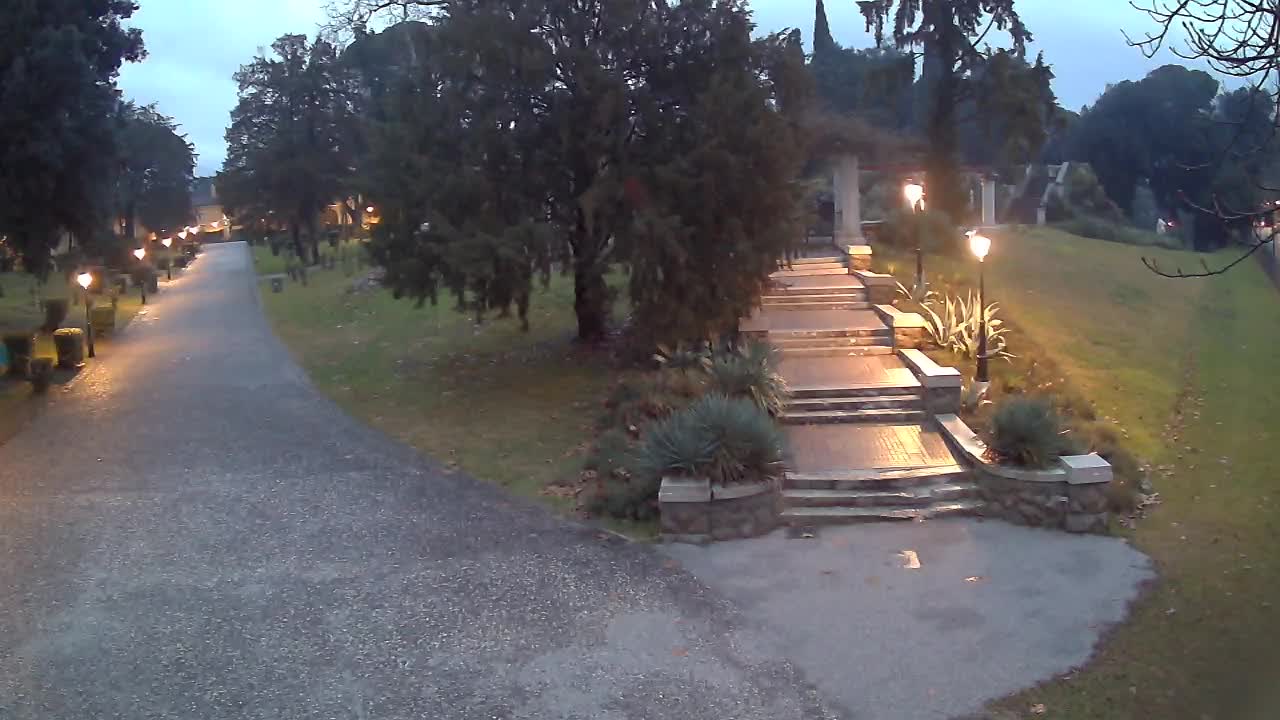 Parco Coronini-Cronberg Live Webcam – Green Oasis
