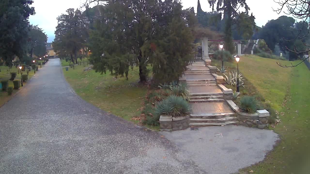 Parco Coronini-Cronberg Live Webcam – Green Oasis