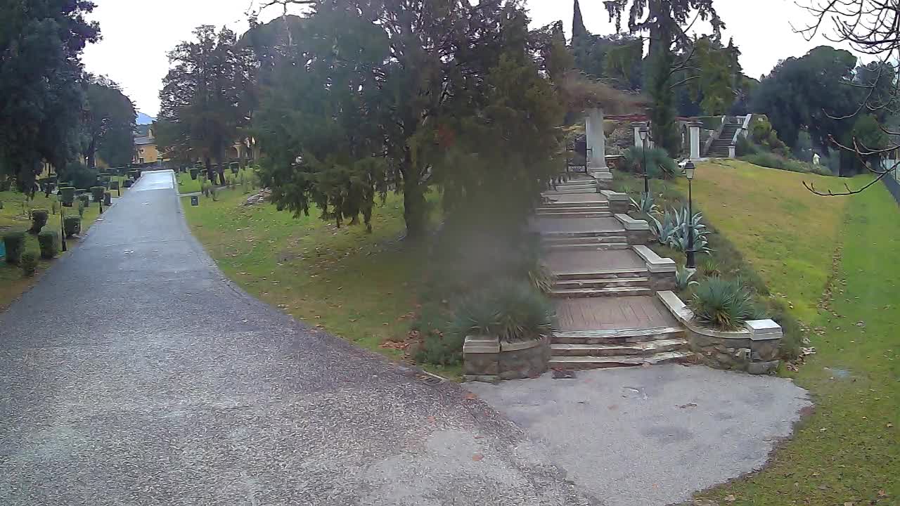 Spletna kamera park Coronini Kronberg – Gorica