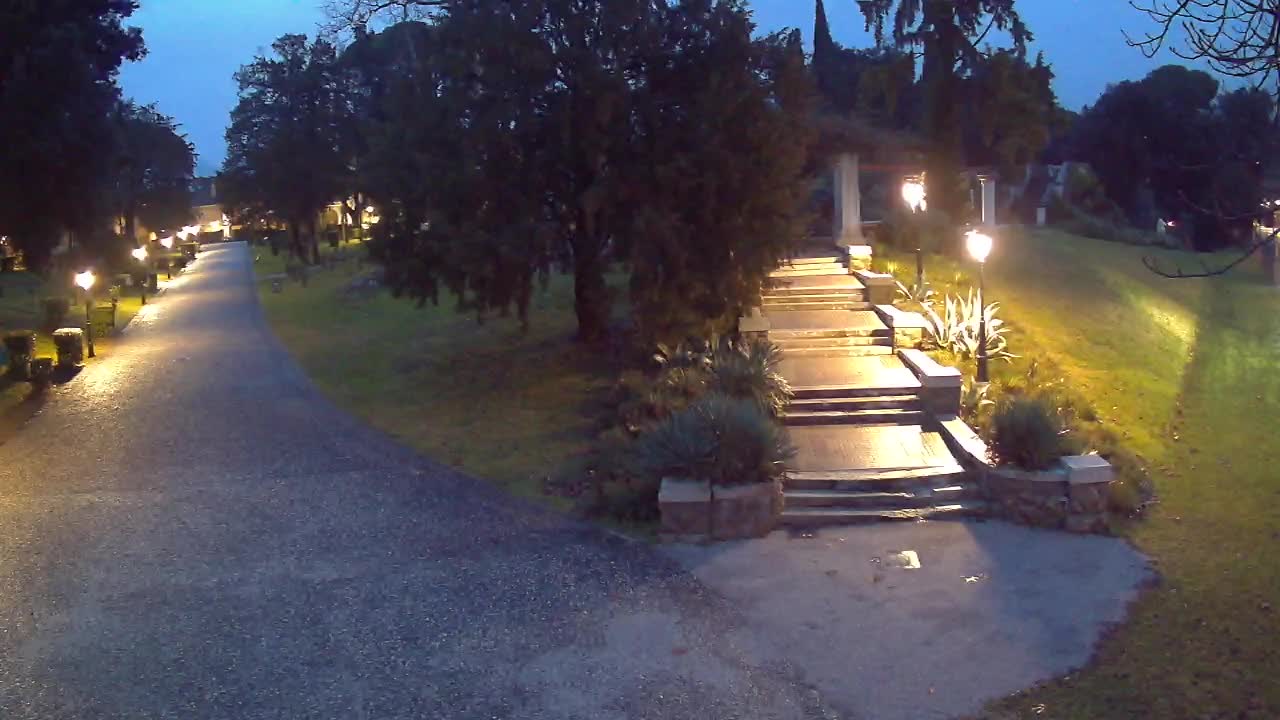 Spletna kamera park Coronini Kronberg – Gorica