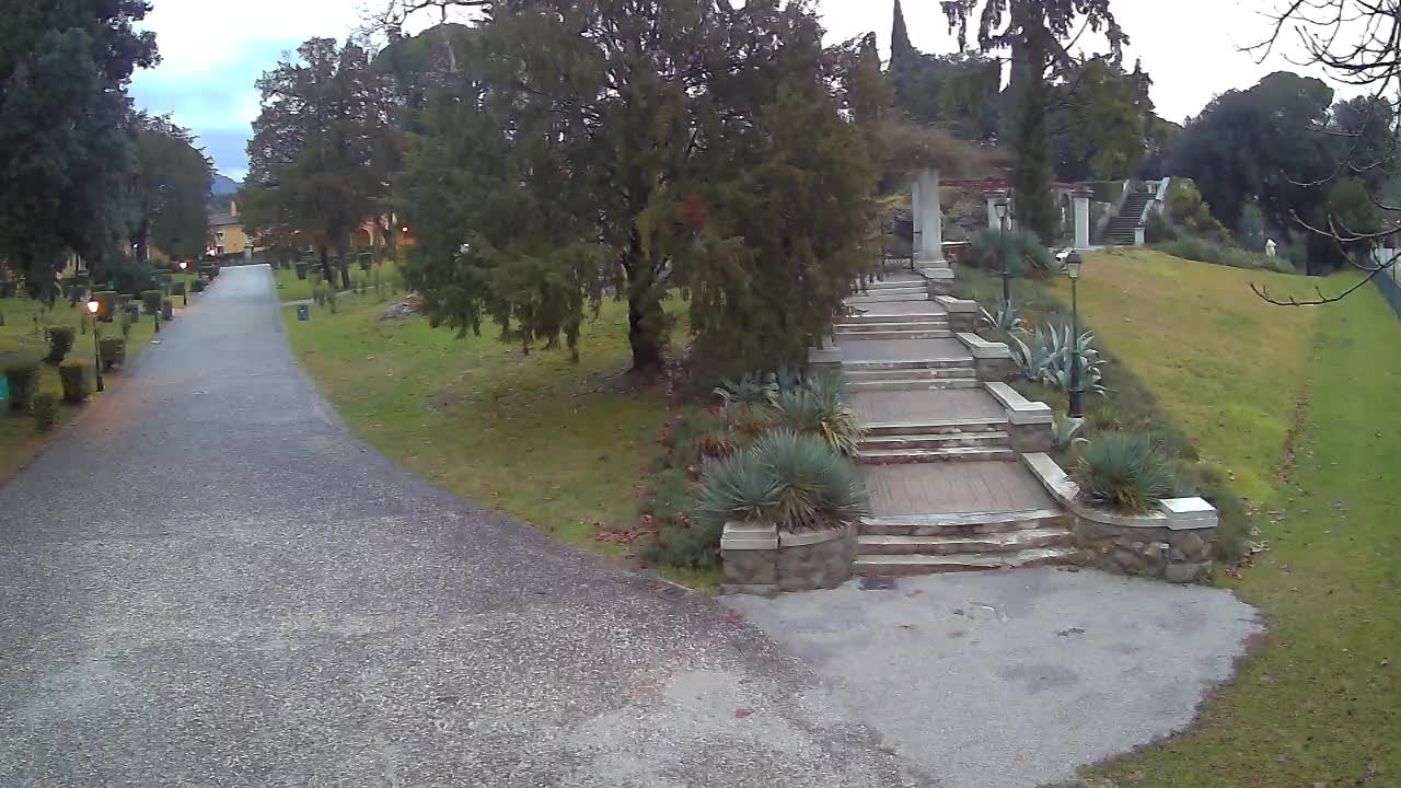 Spletna kamera park Coronini Kronberg – Gorica